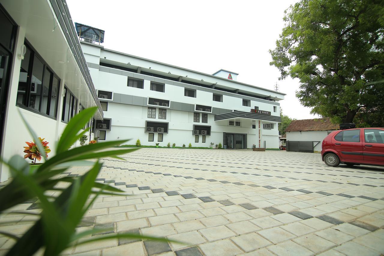 Alappuzha Hotel A J Park מראה חיצוני תמונה