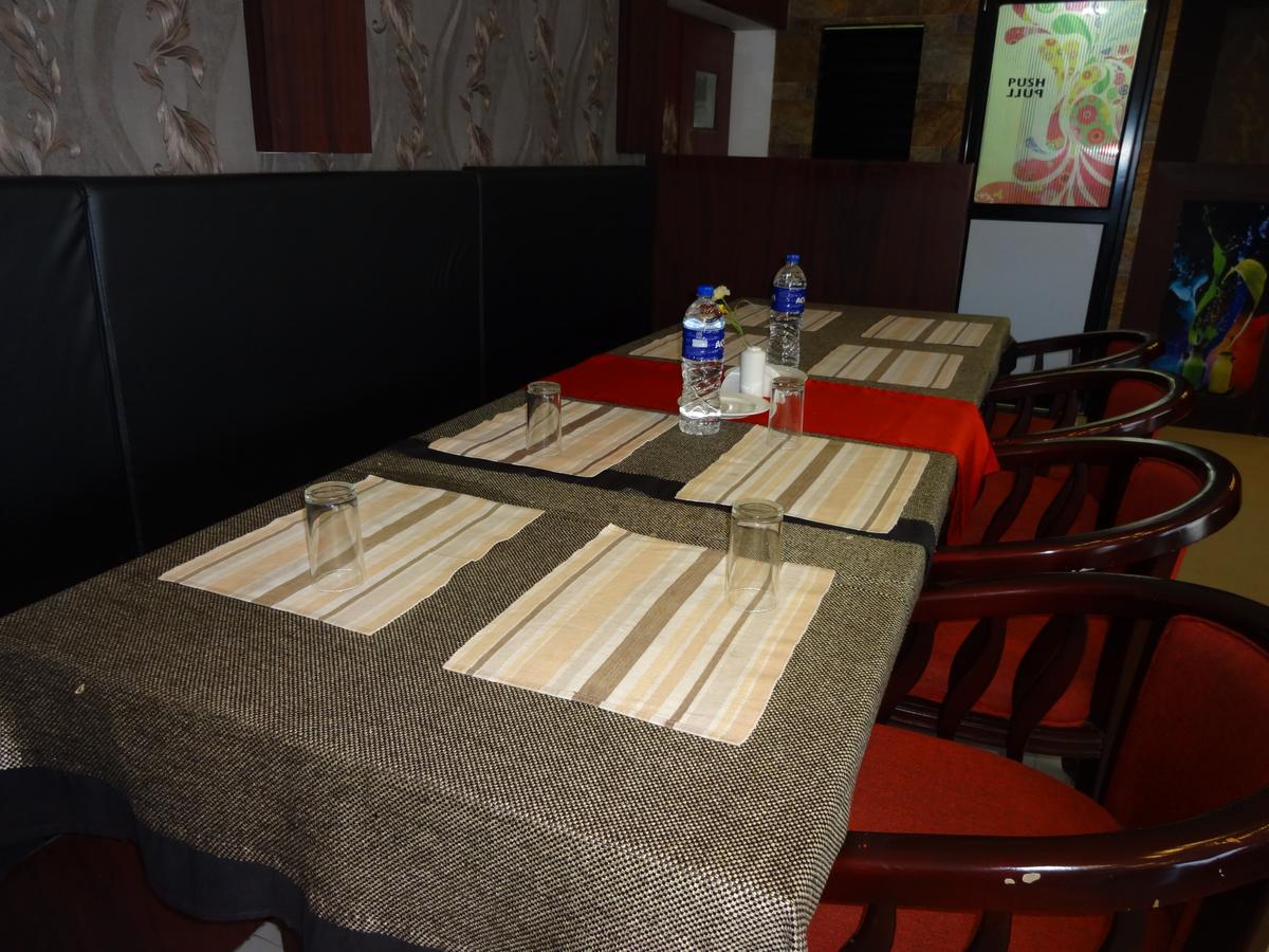 Alappuzha Hotel A J Park מראה חיצוני תמונה