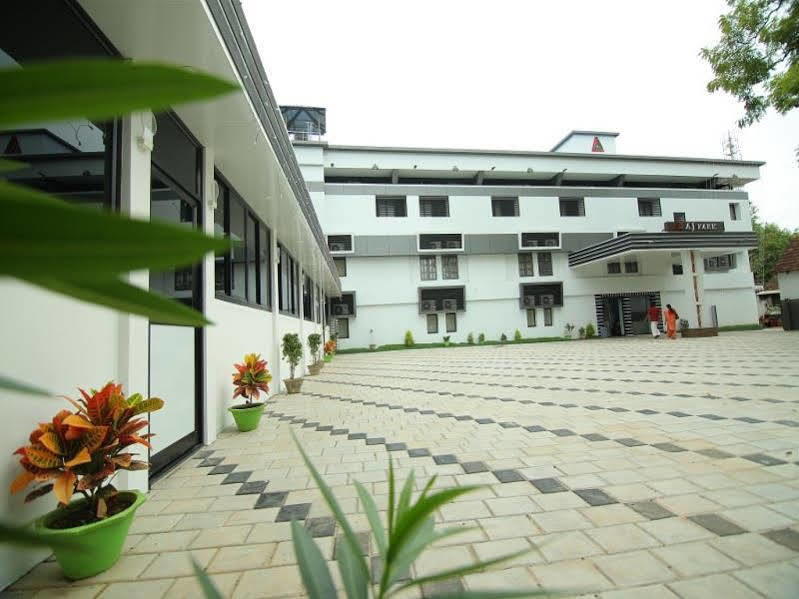 Alappuzha Hotel A J Park מראה חיצוני תמונה